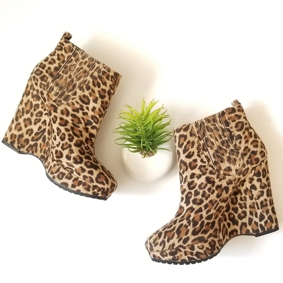 BCBGeneration Vance 2 Leopard Wedge Heesl Ankle Booties Platform Boots Women's - Picture 1 of 13